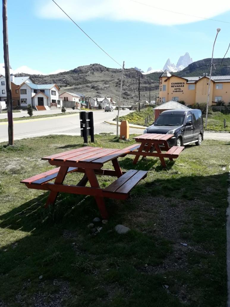 Glaciar Marconi Hostel Ел Чалтен Екстериор снимка